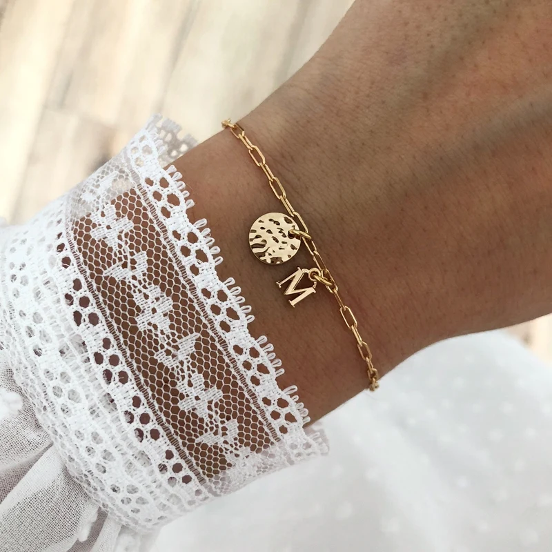 Bracelet "Idylle" médaille martelée plaqué or