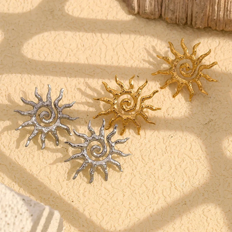 Boucles d'Oreilles Soleil Martelé