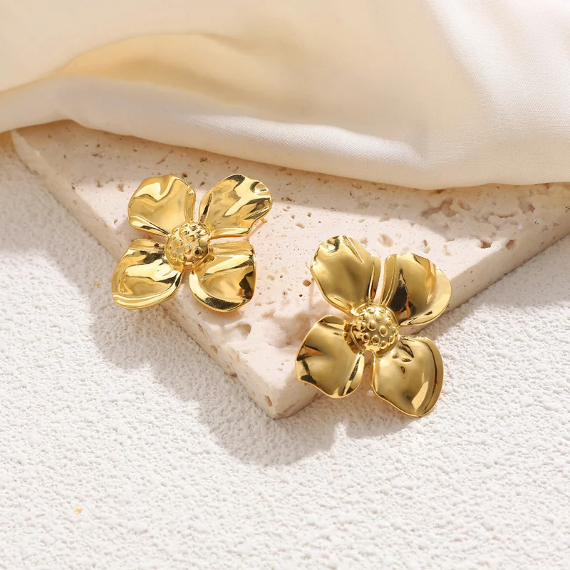 Boucles d'Oreilles Fleur Or