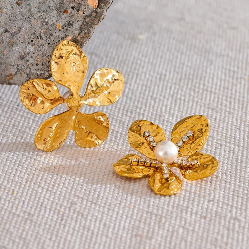 Boucles d'Oreilles Fleur Strass et Perle