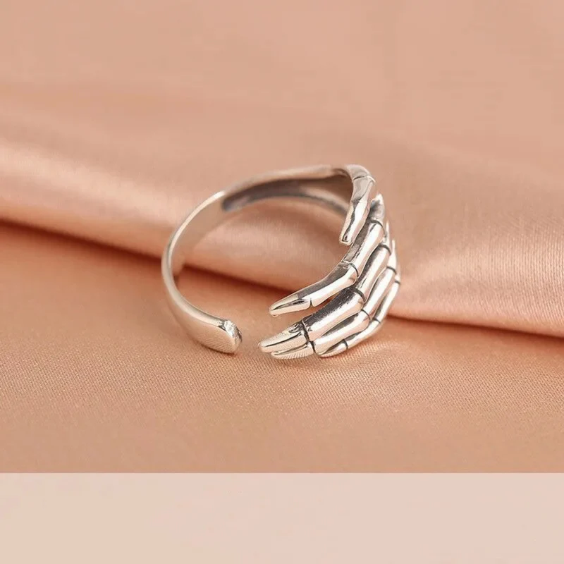 Bague Main Squelette