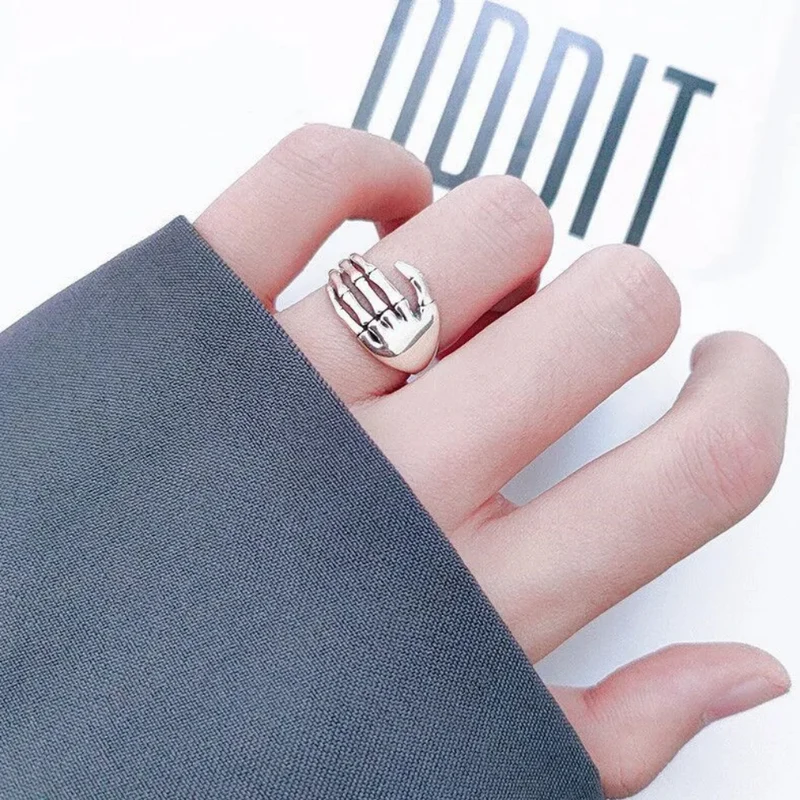 Bague Main Squelette