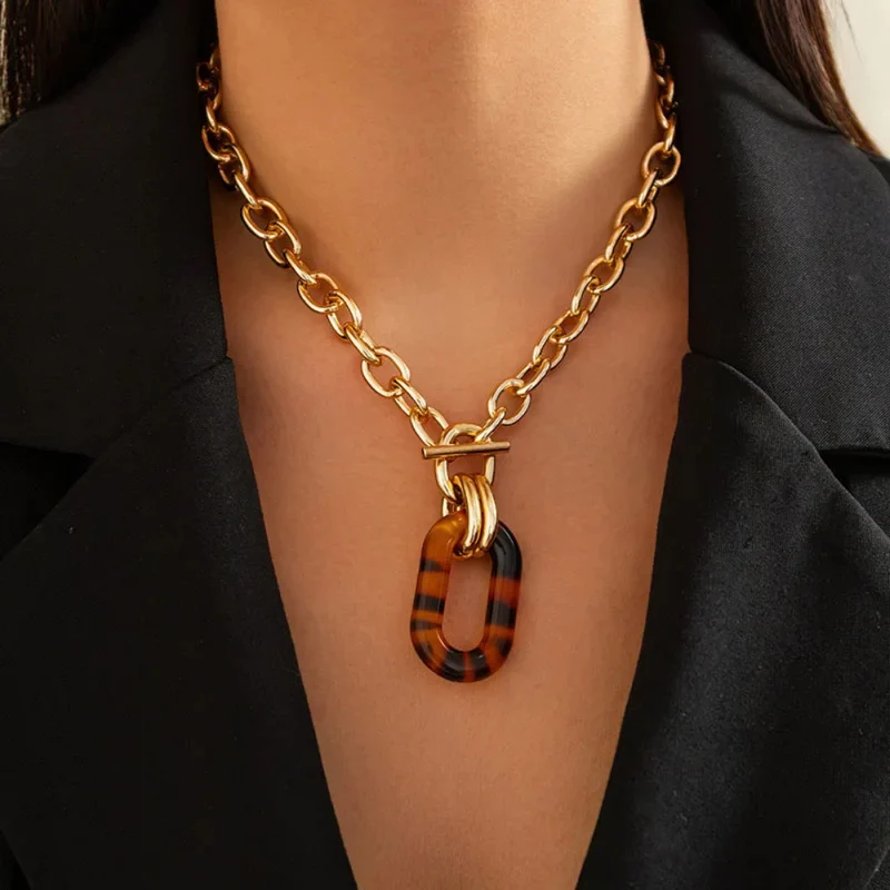 Collier Grosse Maille Pendentif Résine