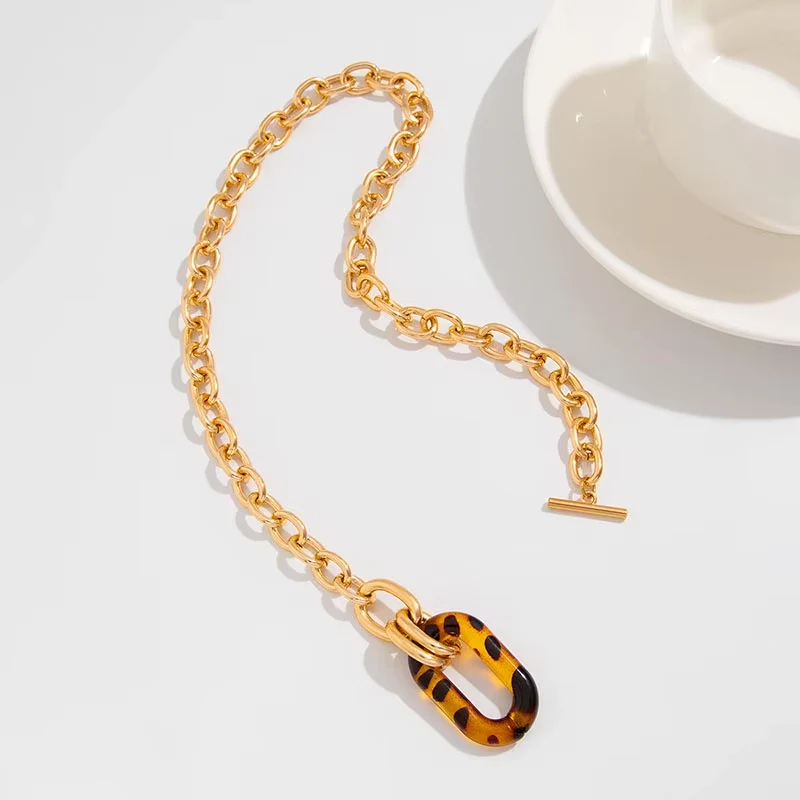 Collier Grosse Maille Pendentif Résine