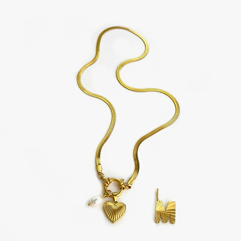 Collier Charms Lettre M