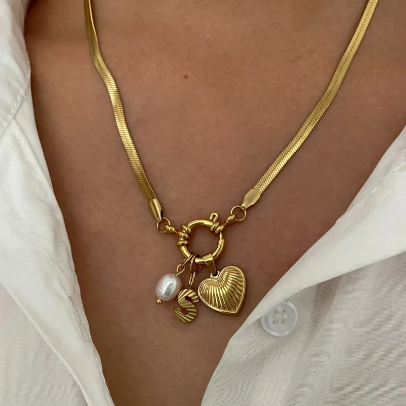 Collier Charms Lettre B