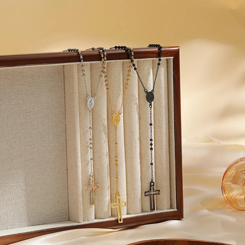 Collier en Y Croix Noir