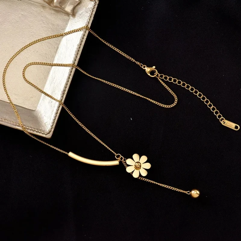 Collier Fleur Univers