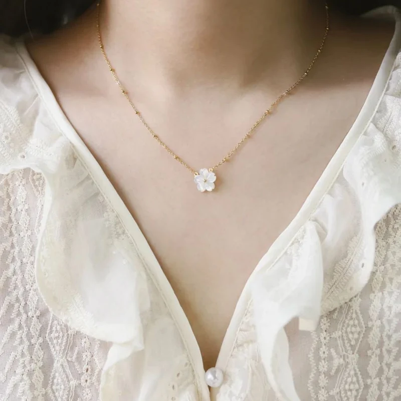 Collier Fleur Fleur Blanche