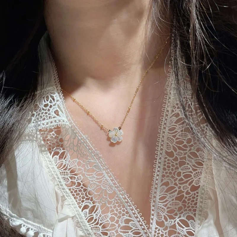 Collier Fleur Fleur Blanche