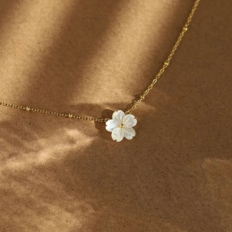 Collier Fleur Fleur Blanche
