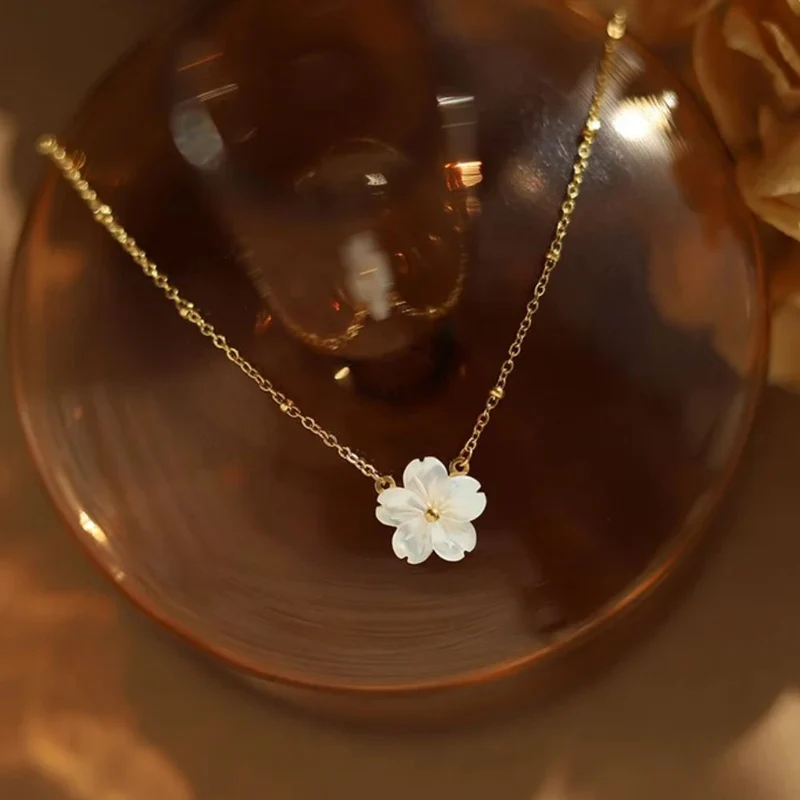Collier Fleur Fleur Blanche
