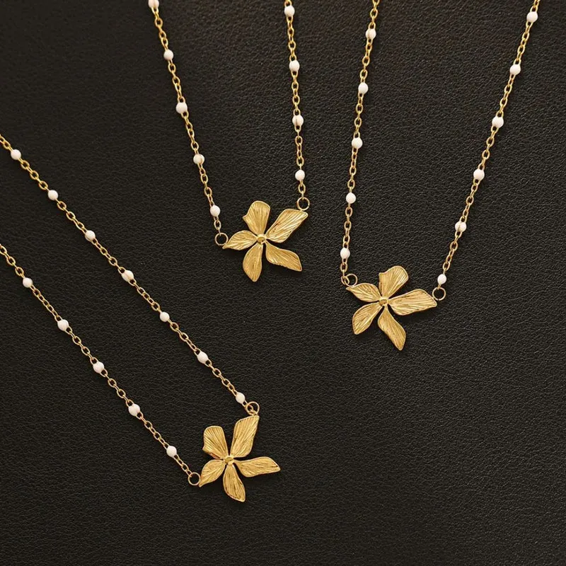 Collier Fleur Victoria