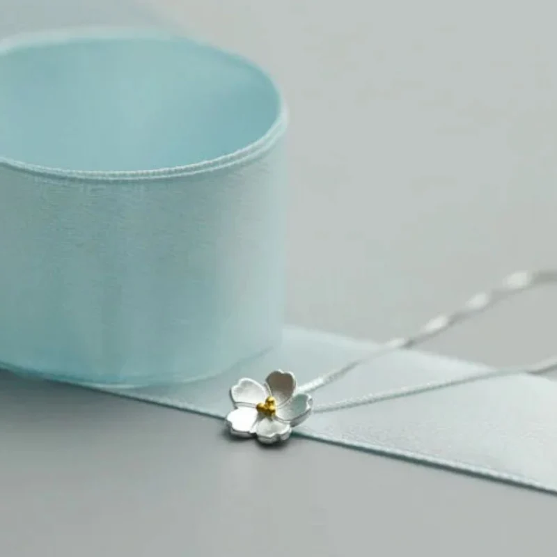 Collier Fleur Nacre