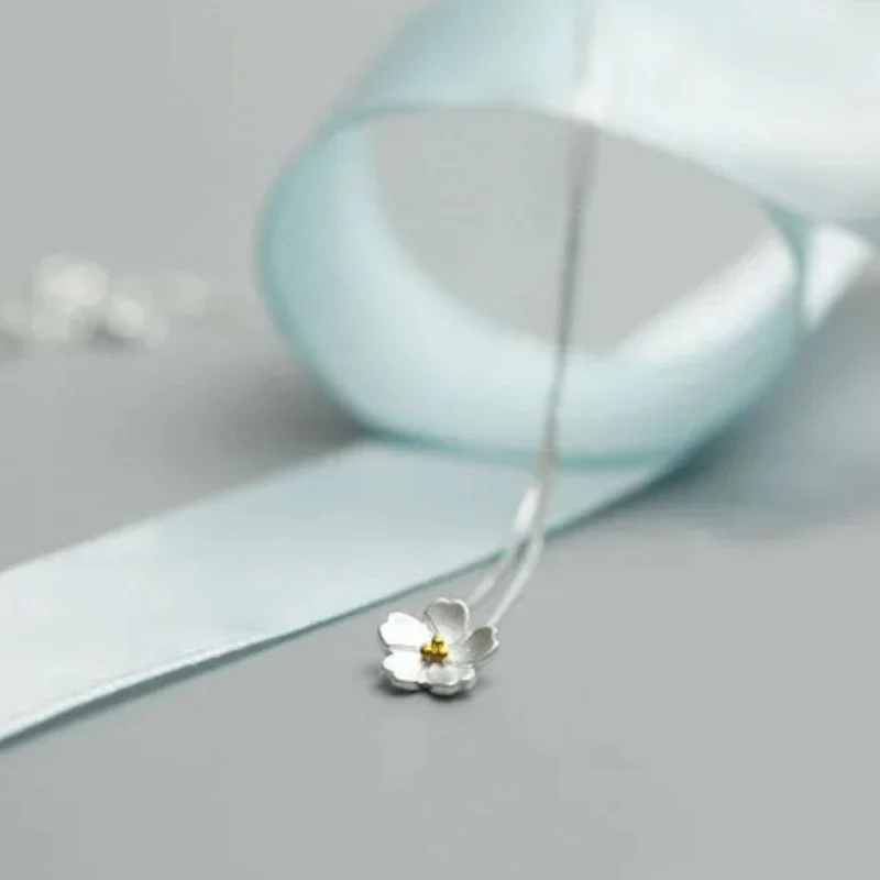 Collier Fleur Nacre