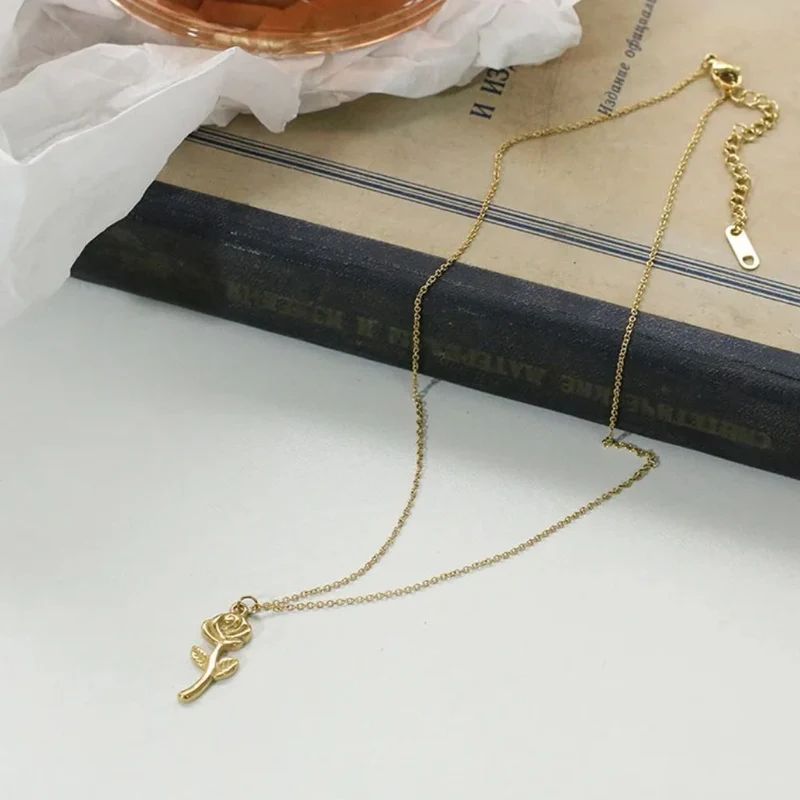 Collier Fleur Minimaliste