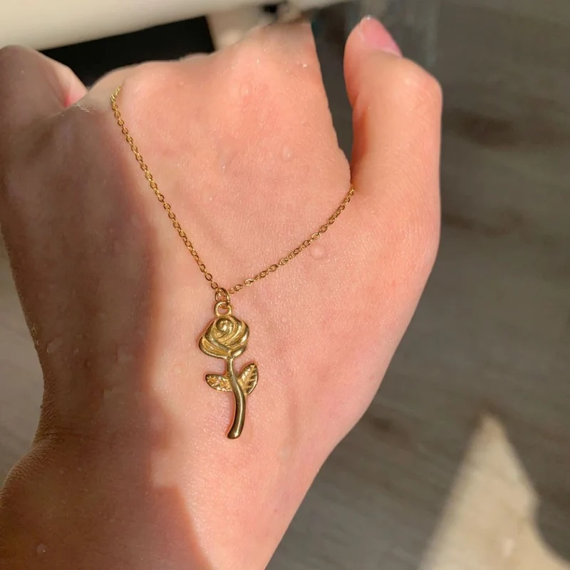 Collier Fleur Minimaliste