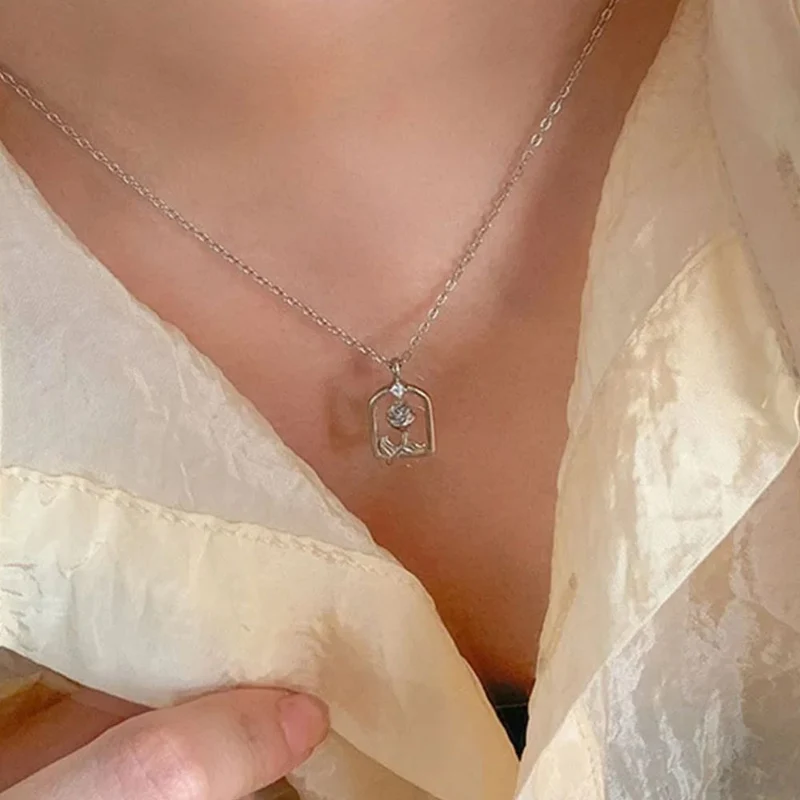 Collier Fleur Balançoire