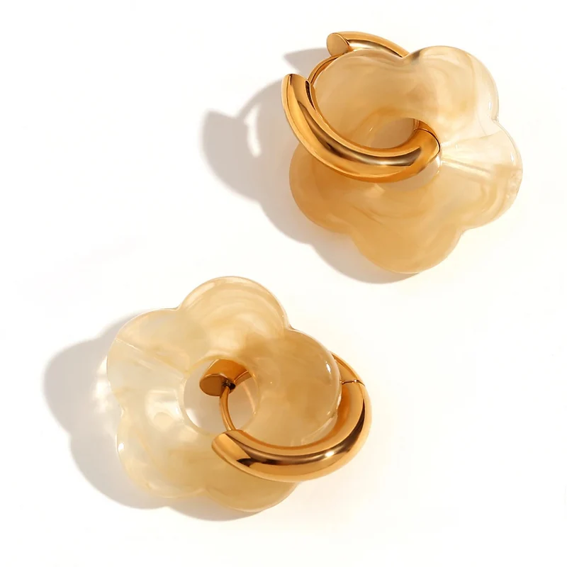 Boucles d'Oreilles Fleur Résine