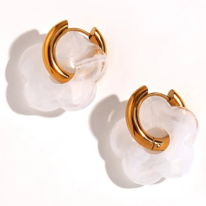 Boucles d'Oreilles Fleur Résine