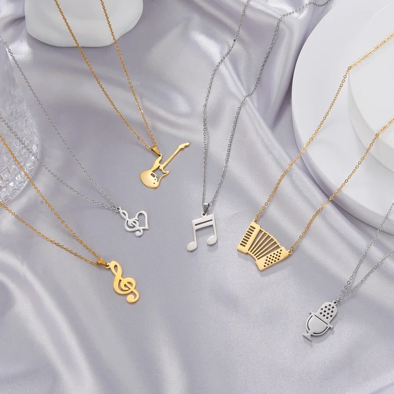 Collier Micro Studio