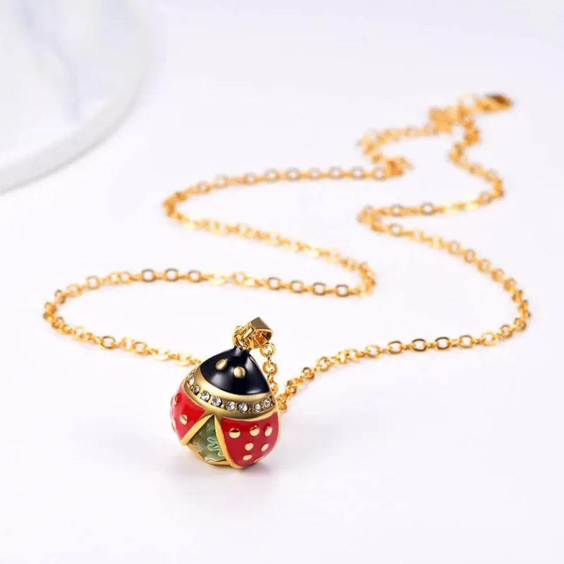 Collier avec Coccinelle