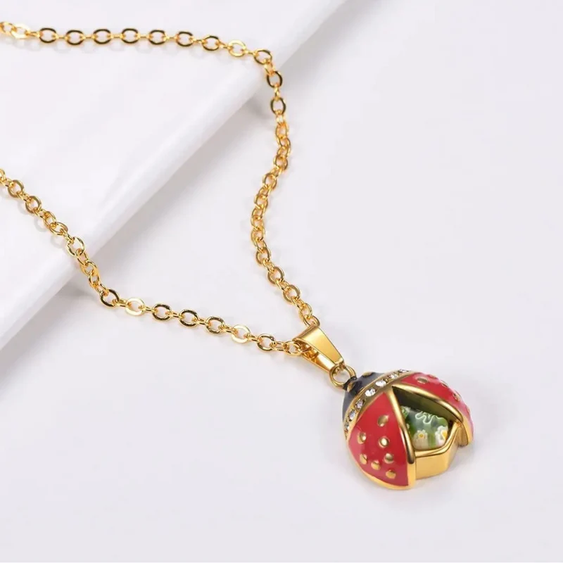 Collier avec Coccinelle