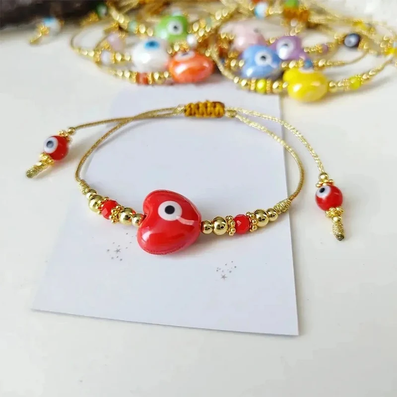 Bracelet Fil Œil Cœur Rouge