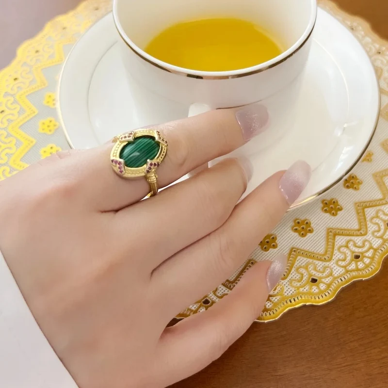 Bague Pierre Verte et Cœurs