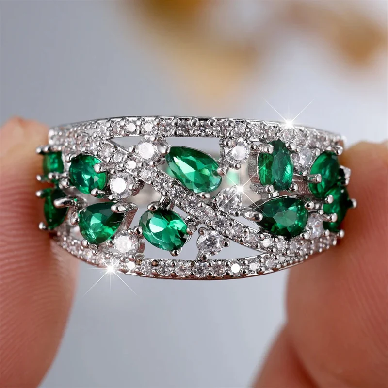 Bague Fines Pierres Vertes