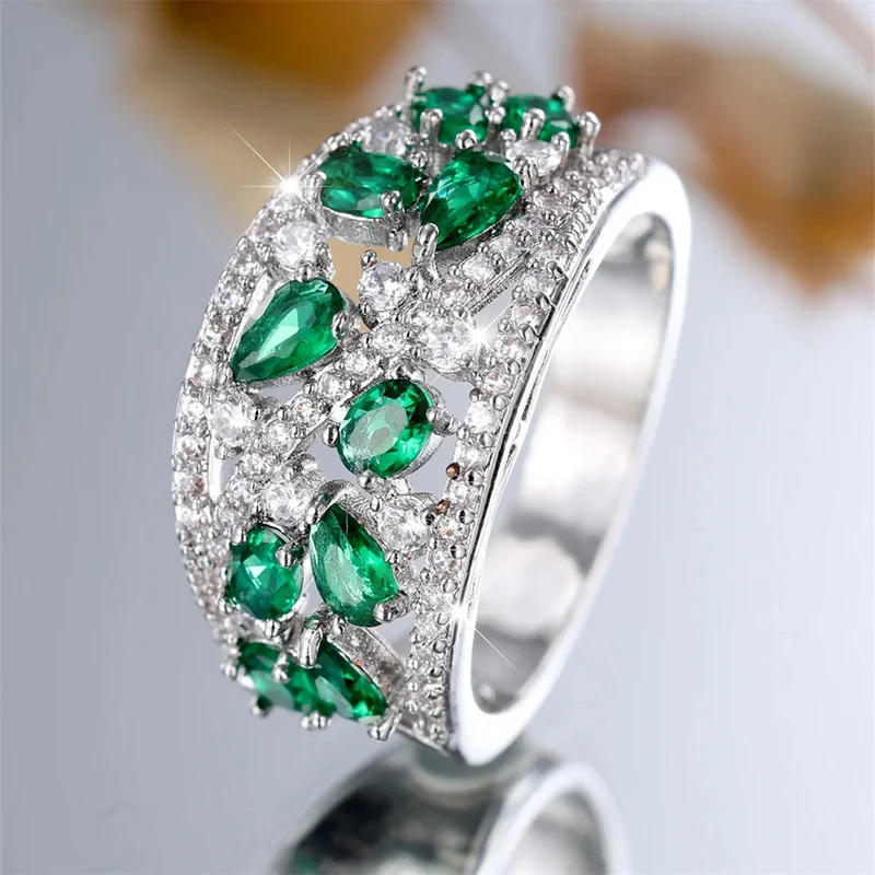 Bague Fines Pierres Vertes