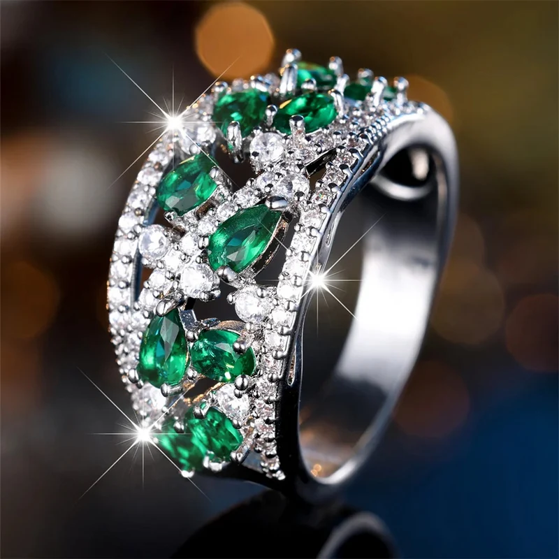 Bague Fines Pierres Vertes