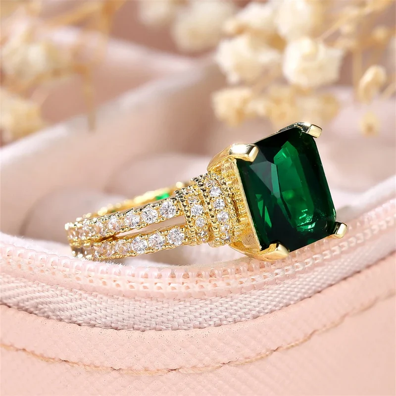 Bague Or et Gros Saphir Vert