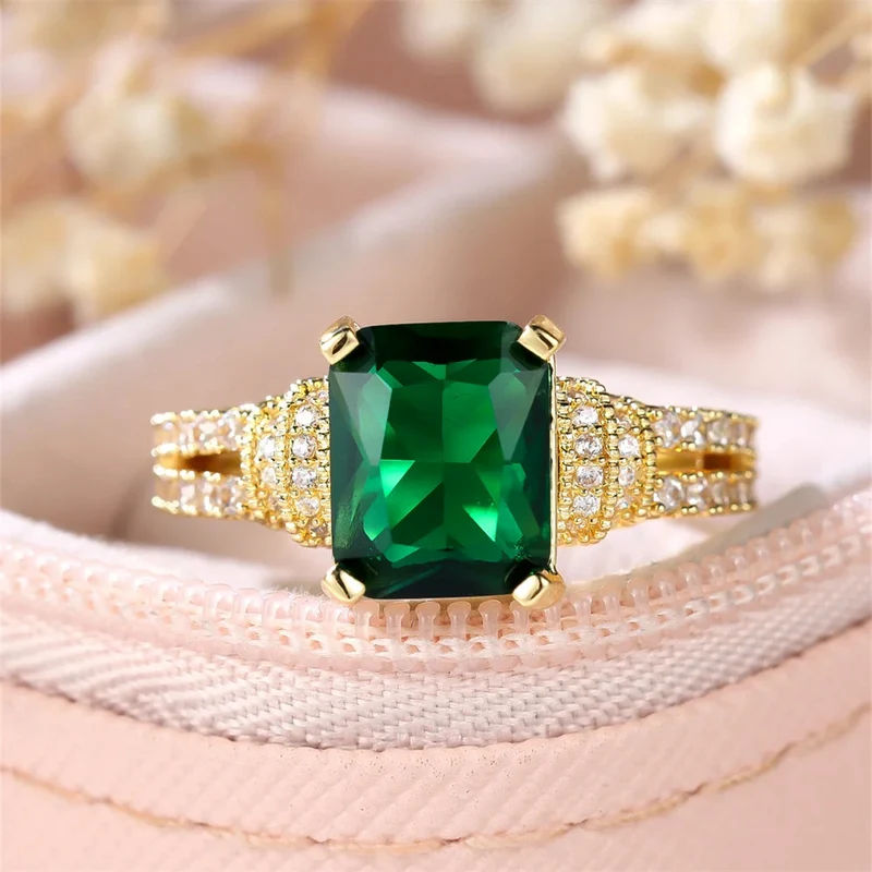 Bague Or et Gros Saphir Vert