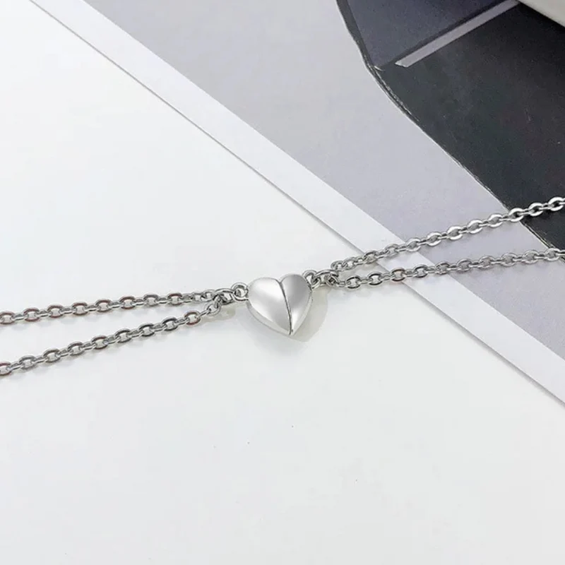 Collier Couple Cœur Aimanté