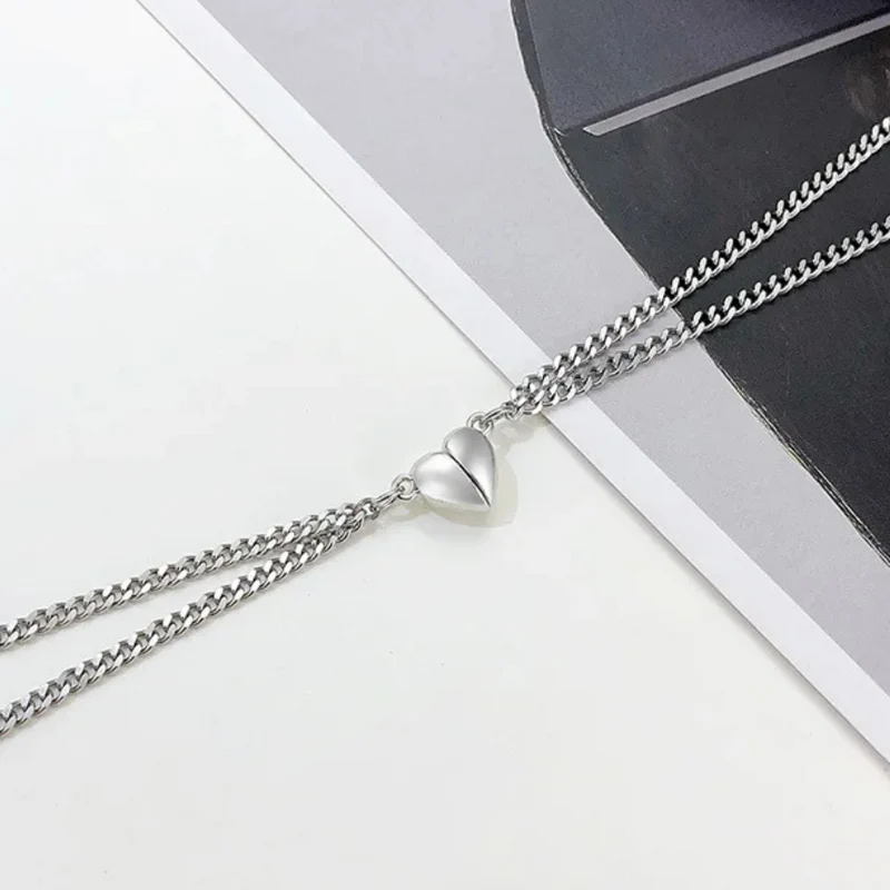 Collier Couple Cœur Aimanté