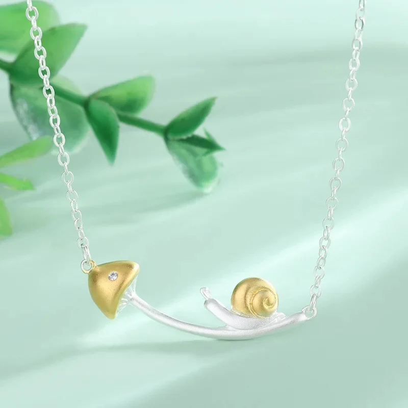 Collier Escargot sur Champignon