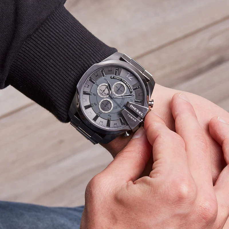 Diesel Mega Chief Hommes Montre Gris DZ4282