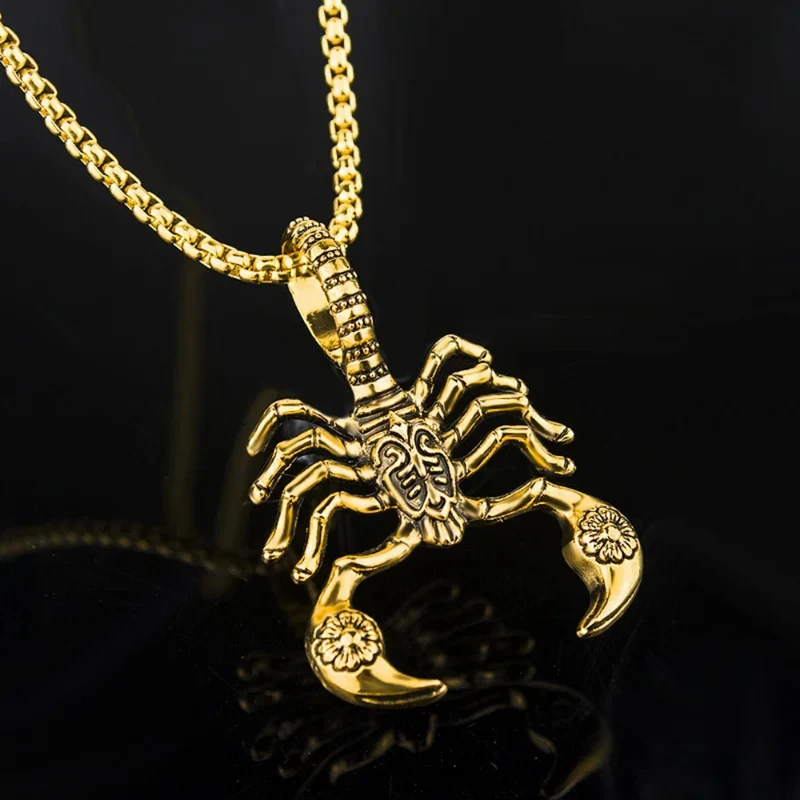 Collier Scorpion Lumineux
