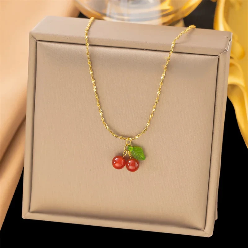 Collier Cerise Doré