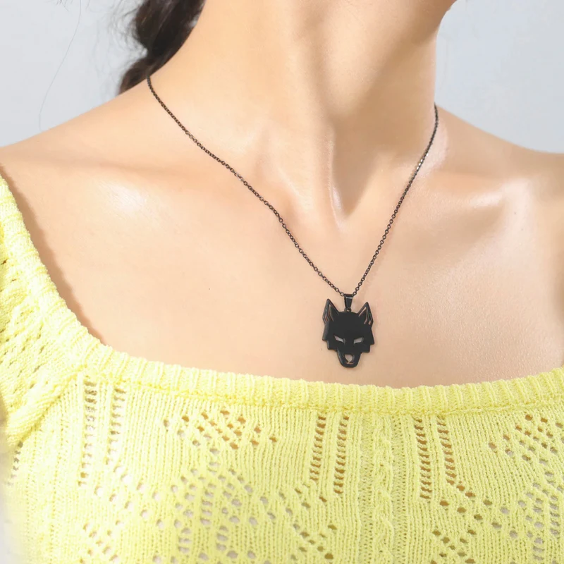 Collier Loup Charismatique