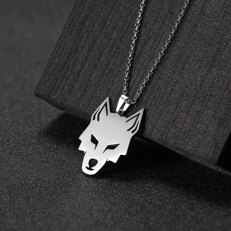 Collier Loup Charismatique