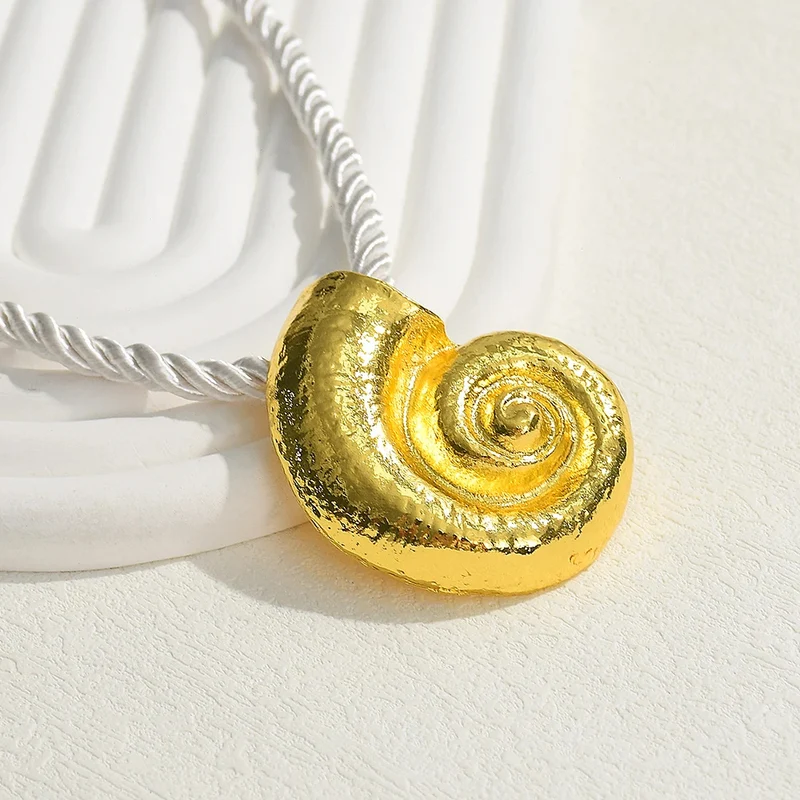 Collier Escargot Corde Blanche
