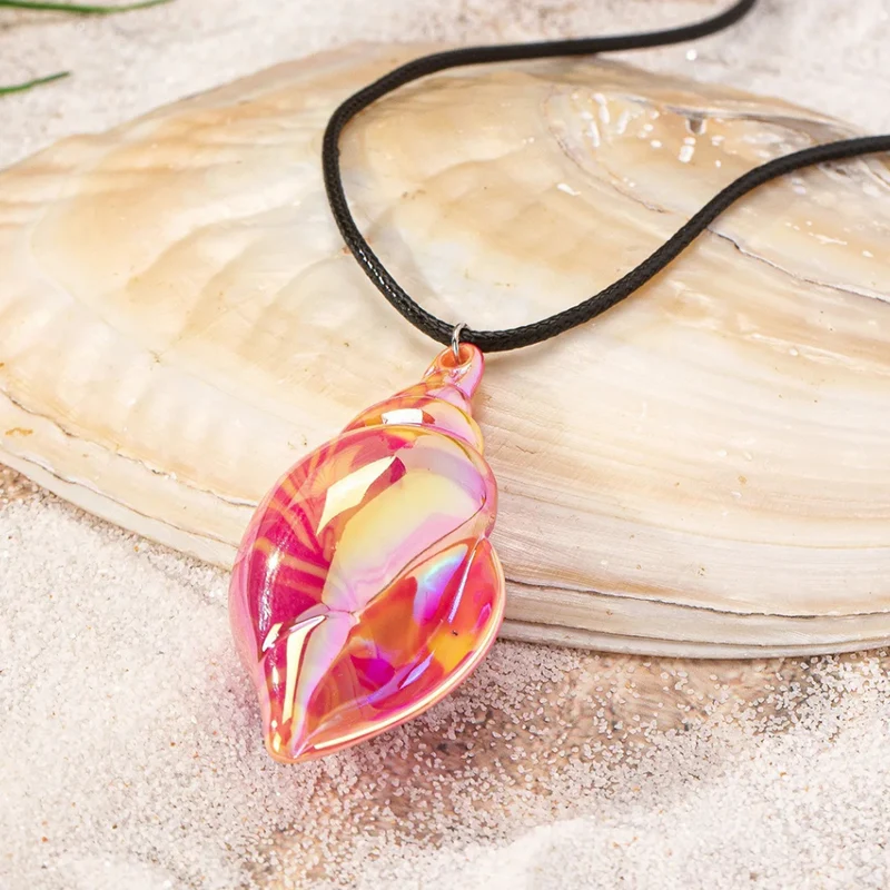 Collier Escargot Design