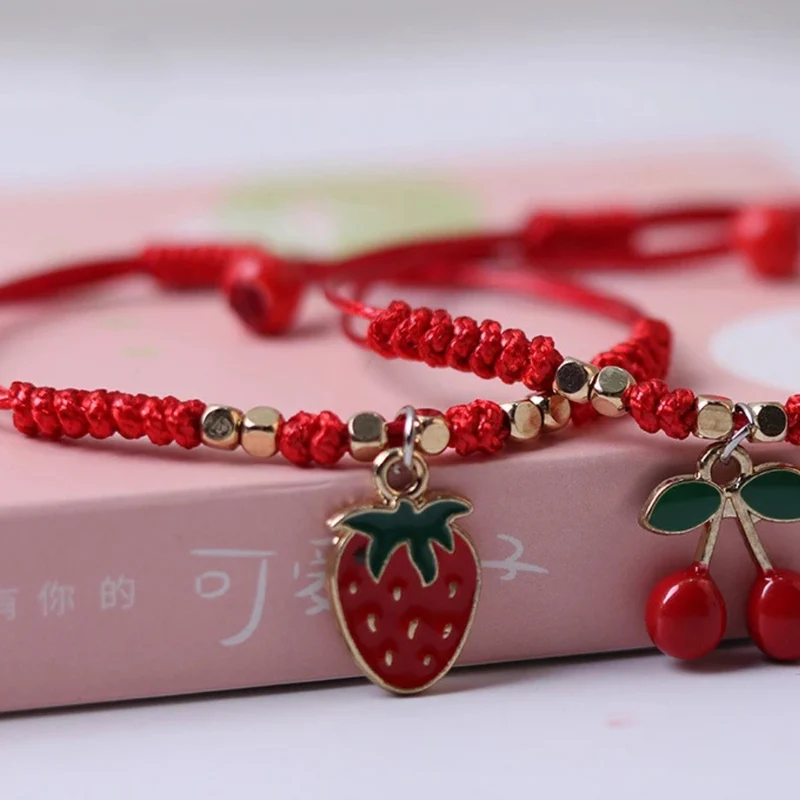 Bracelet Fraise Cordon
