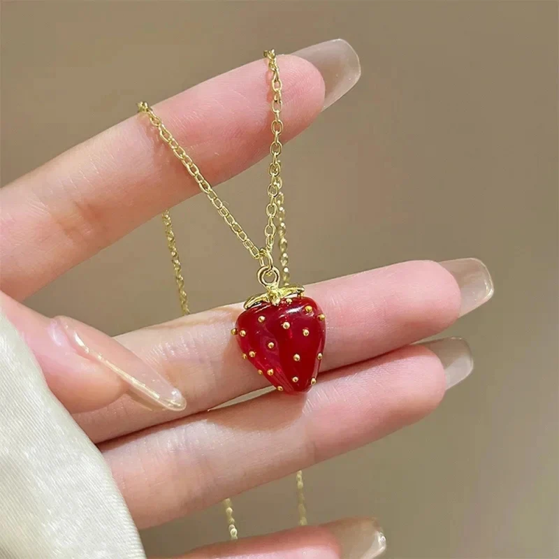 Collier Fraise Femme