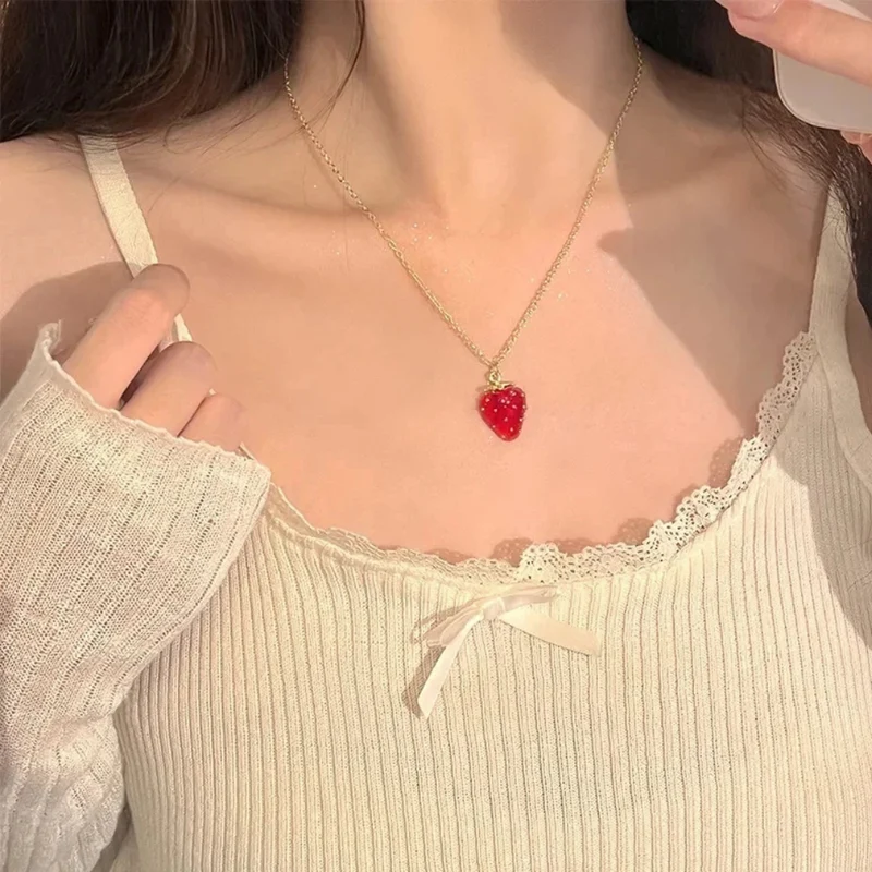 Collier Fraise Femme
