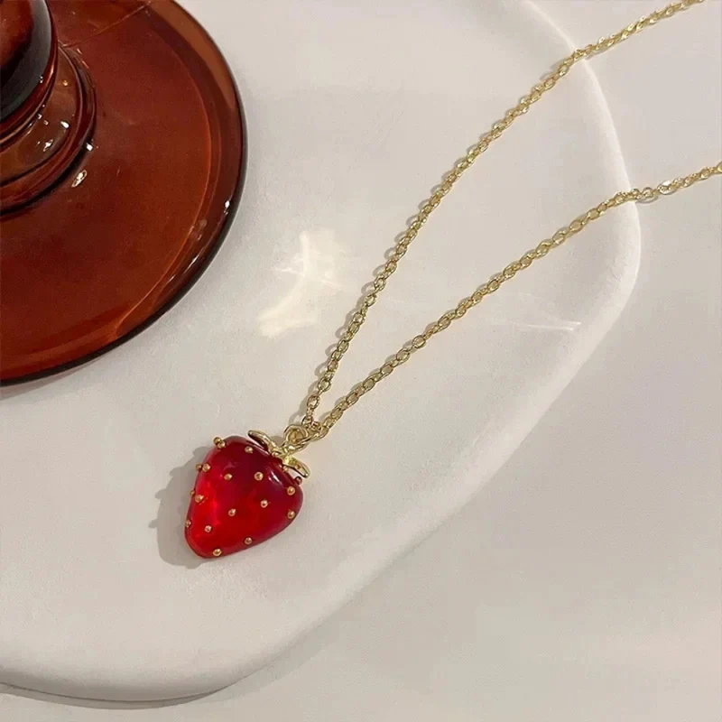 Collier Fraise Femme