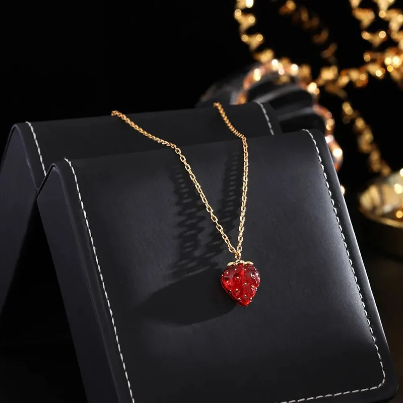 Collier Fraise Femme
