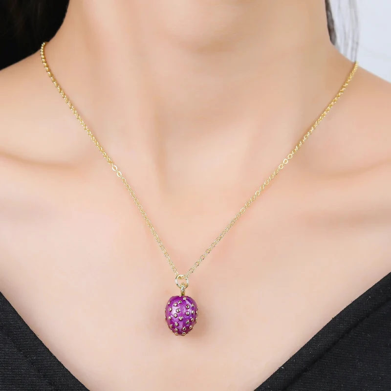 Collier Pendentif Fraise Violette